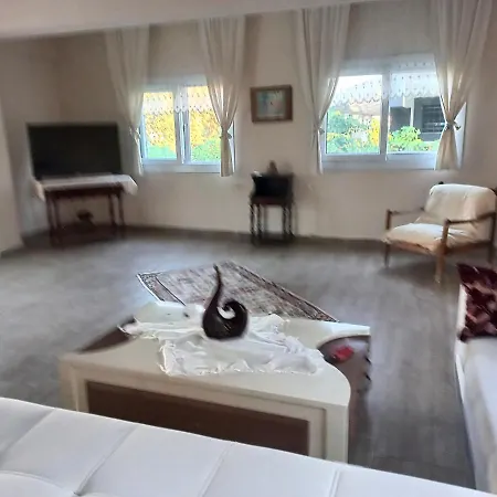 Hotel 50 Meters From The Sea Triplex In Seferihisar